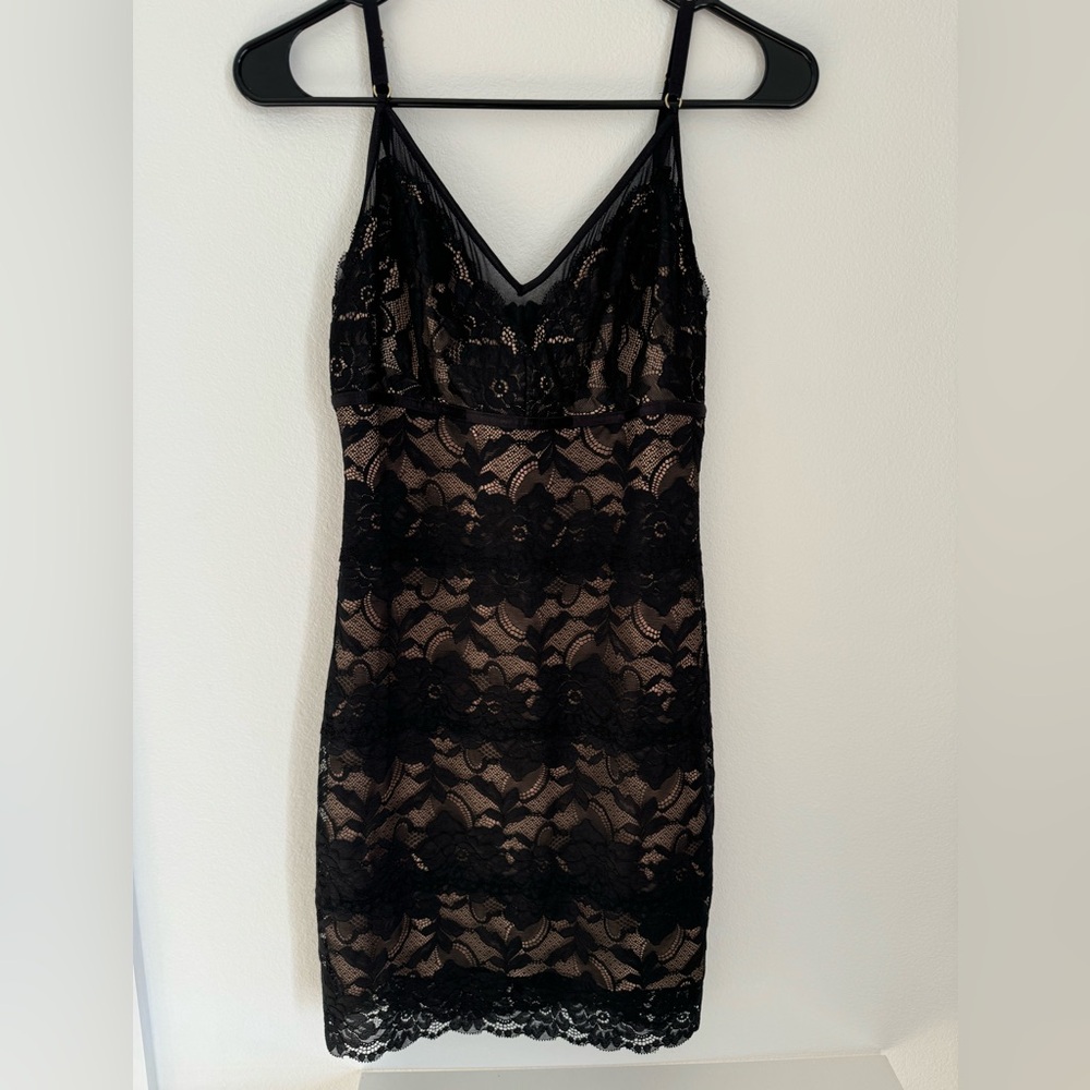 Guess black and nude lace mini dress - size Small
